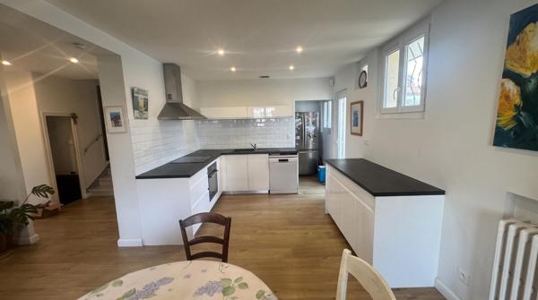 PERPIGNAN-VILLA-3FACES AVEC GARAGEDE 60 M2,3 CHAMBRES, BUREAU ET BALCONS, JARDIN DPE C