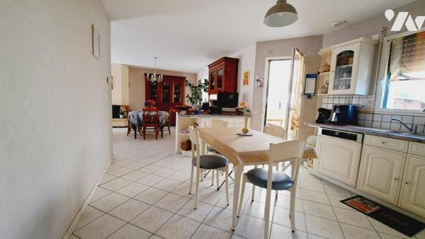 Maison d'habitation de construction traditionnelle - 123 habitables - proche centre ville 
