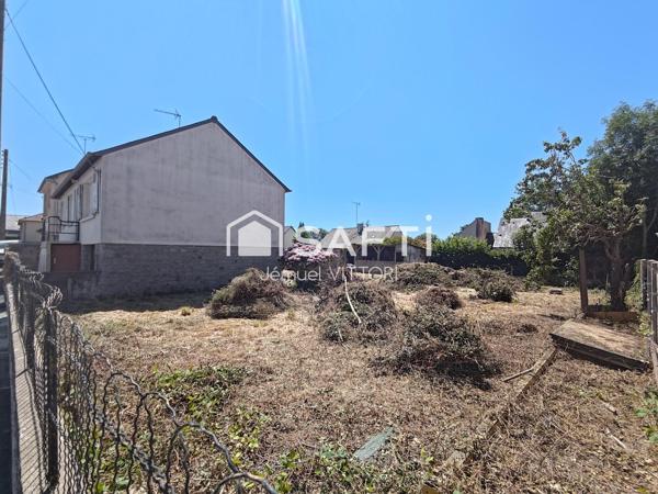 Maison à rénover avec sous-sol complet et terrain divisible