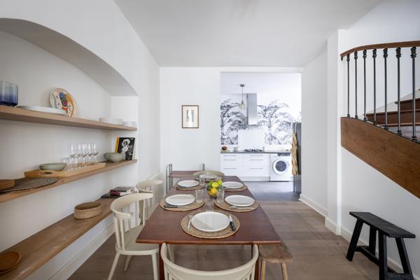 ANGOULEME PLATEAU centre historique – Élégante maison de ville de 190m² avec patio et studio indépendant