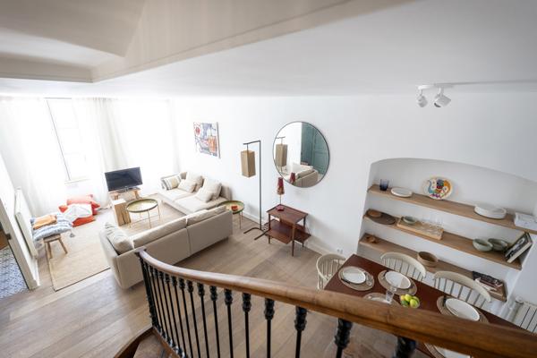 ANGOULEME PLATEAU centre historique – Élégante maison de ville de 190m² avec patio et studio indépendant