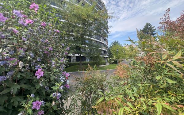 Appartement à vendre    3 pièces • 65,54 m2 Saint-Maurice