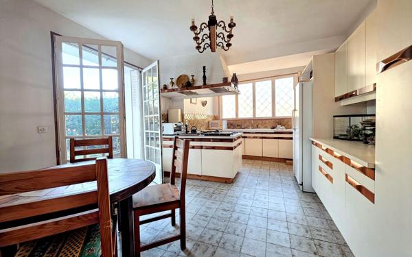 Maison à vendre    7 pièces •  Triel-sur-Seine