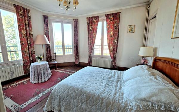 Maison à vendre    7 pièces •  Triel-sur-Seine