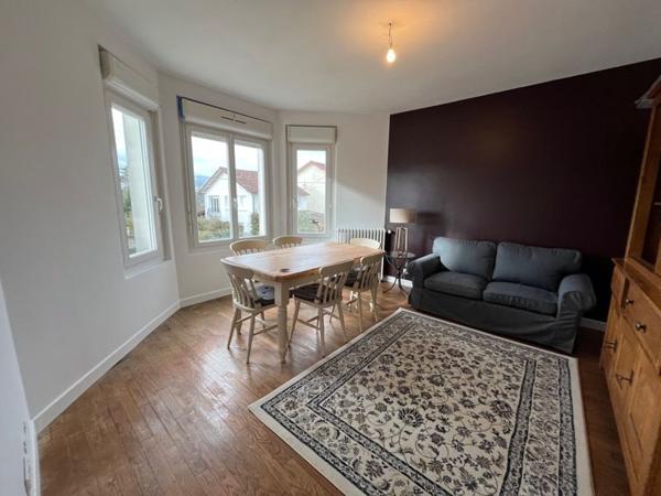 Maison à louer 850 € CC St-Junien 4 p 89 m² DPE C