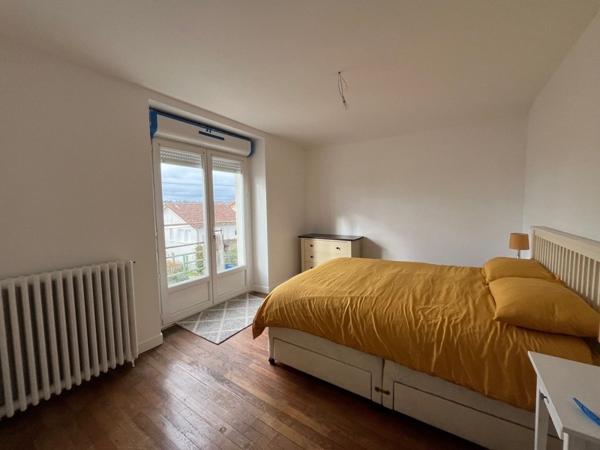 Maison à louer 850 € CC St-Junien 4 p 89 m² DPE C
