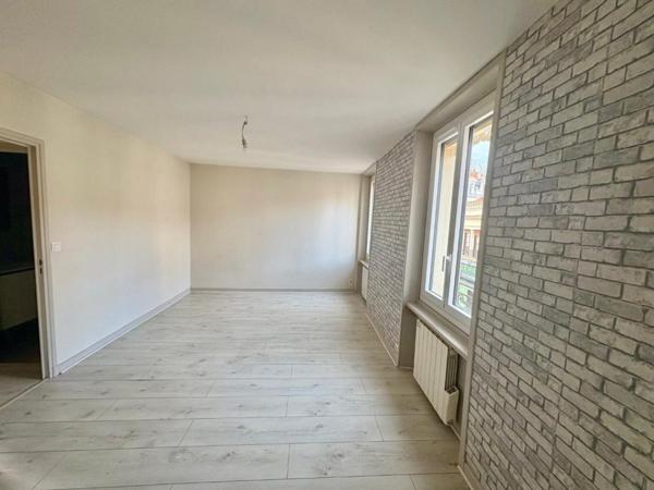 APPARTEMENT T2 A LOUER A ROANNE - CENTRE VILLE