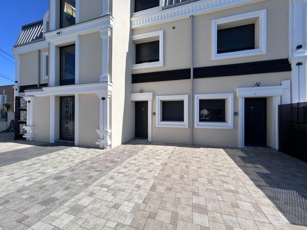Immeuble à vendre PARAY VIEILLE POSTE (91) et terrain à batir