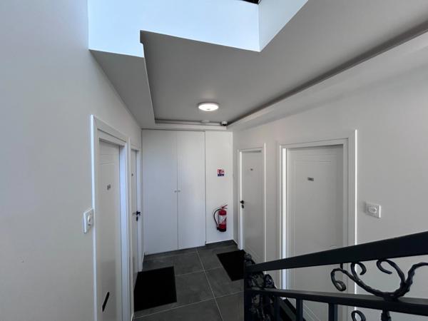 Immeuble à vendre PARAY VIEILLE POSTE (91) et terrain à batir