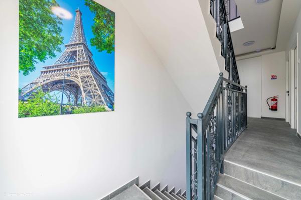 Immeuble à vendre PARAY VIEILLE POSTE (91) et terrain à batir
