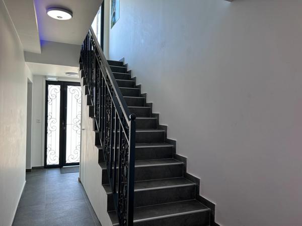Immeuble à vendre PARAY VIEILLE POSTE (91) et terrain à batir