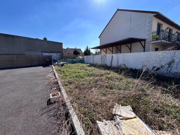 Immeuble à vendre PARAY VIEILLE POSTE (91) et terrain à batir