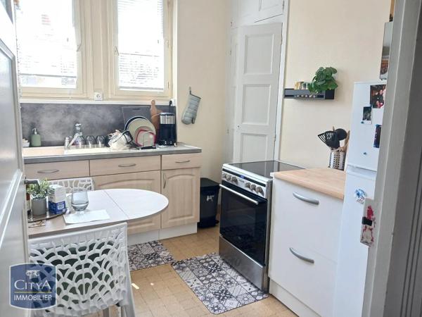 Appartement à louer 6 pièces 135.36m² Blois (41000)