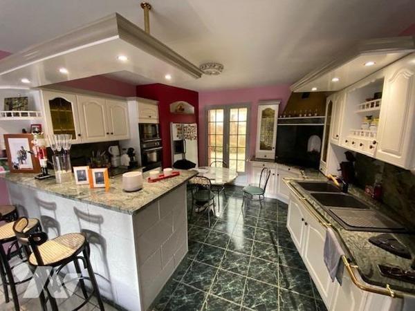 Très belle villa individuelle, construction traditionnelle de 1988 par artisans pour partie de plain