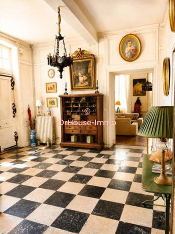 Maison à vendre 12 pièces de 600 m²