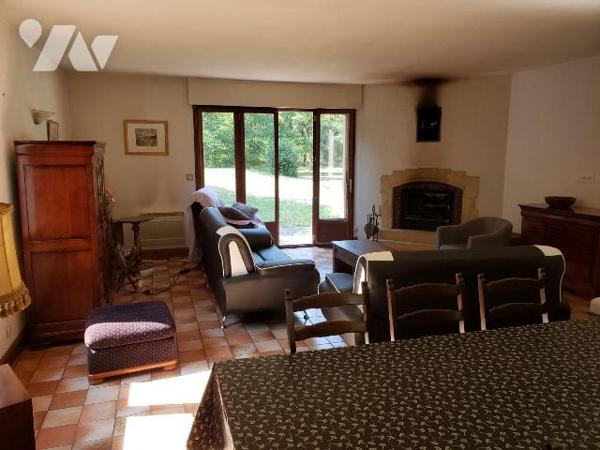 À vendre à Romorantin (41), au c?ur de la Sologne ? située en lisière de forêt, dans la charman...