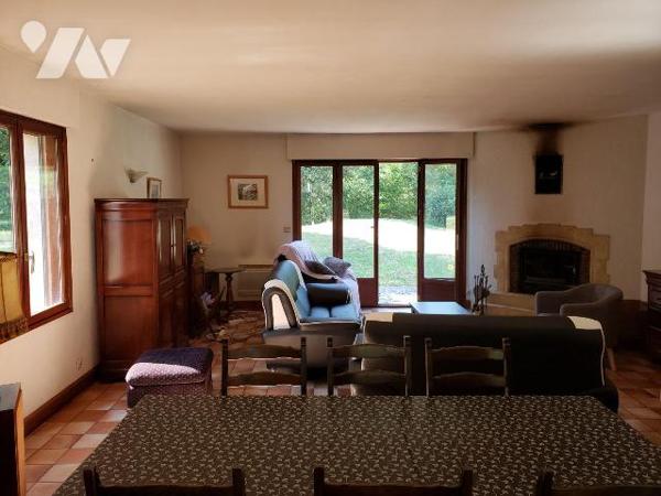 À vendre à Romorantin (41), au c?ur de la Sologne ? située en lisière de forêt, dans la charman...