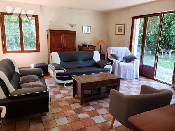 À vendre à Romorantin (41), au c?ur de la Sologne ? située en lisière de forêt, dans la charman...