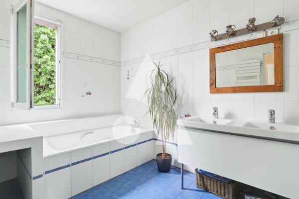 Maison 7 pièces 220 m2