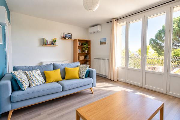 AGEN - Appartement traversant de 92 m² dans une résidence sécurisée, composée de 3 chambres, balcon, loggia et garage