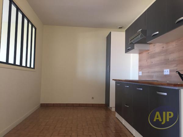 Location appartement Saint Leger Sous Cholet : 500 € - AJP Immobilier Saint-Macaire-en-Mauges