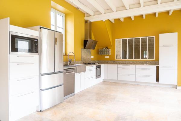 Vente Maison de luxe Saint-Jean-d'Angély 7 Pièces 350 m²