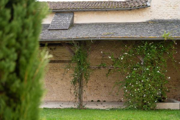 Vente Maison de luxe Saint-Jean-d'Angély 7 Pièces 350 m²