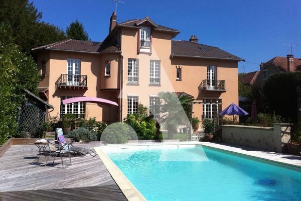 Maison 8 pièces 245 m2