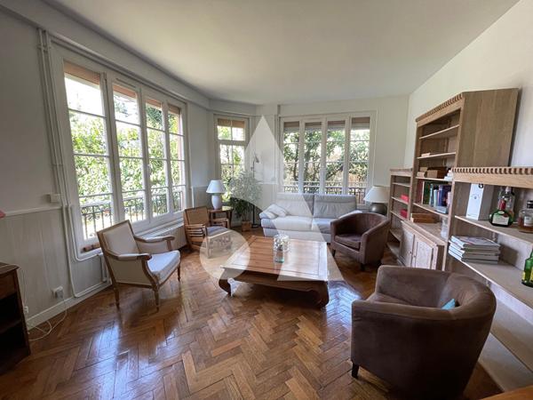 Maison 8 pièces 245 m2