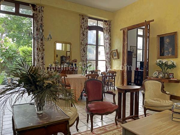 Maison bourgeoise quartier St Serge 202 m2