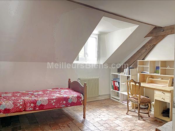 Maison bourgeoise quartier St Serge 202 m2