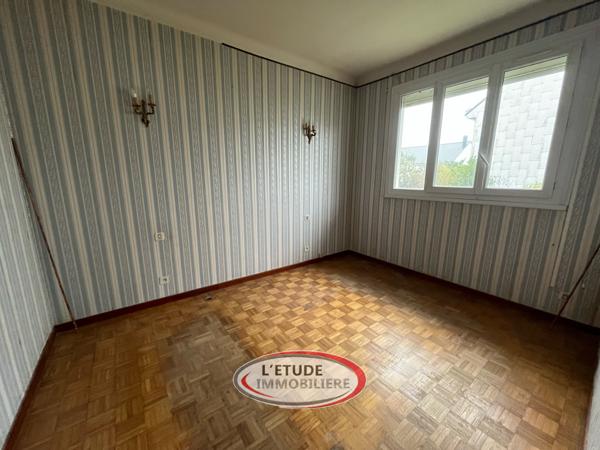 La Chapelle-sur-Erdre bourg : beau potentiel pour cette maison familiale