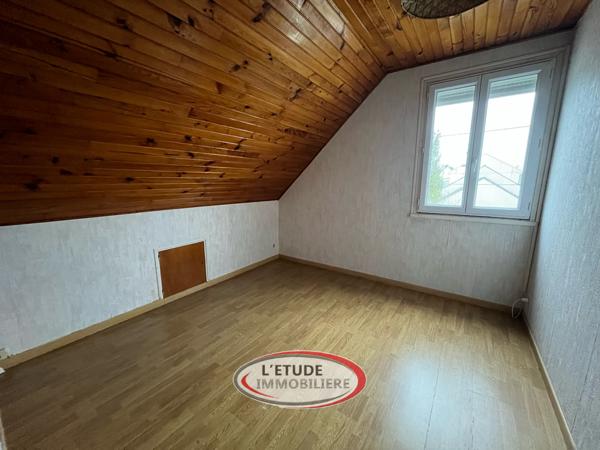La Chapelle-sur-Erdre bourg : beau potentiel pour cette maison familiale