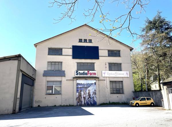 ensemble commercial 2700 m² utiles, centre-ville