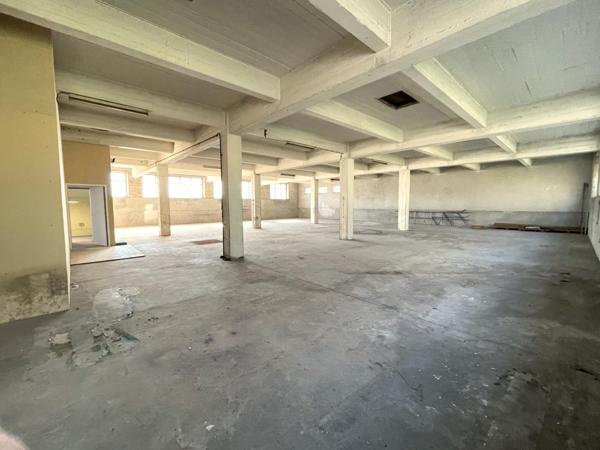 ensemble commercial 2700 m² utiles, centre-ville