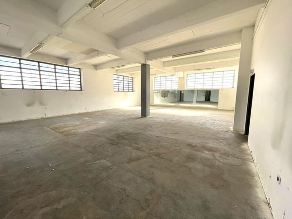 ensemble commercial 2700 m² utiles, centre-ville
