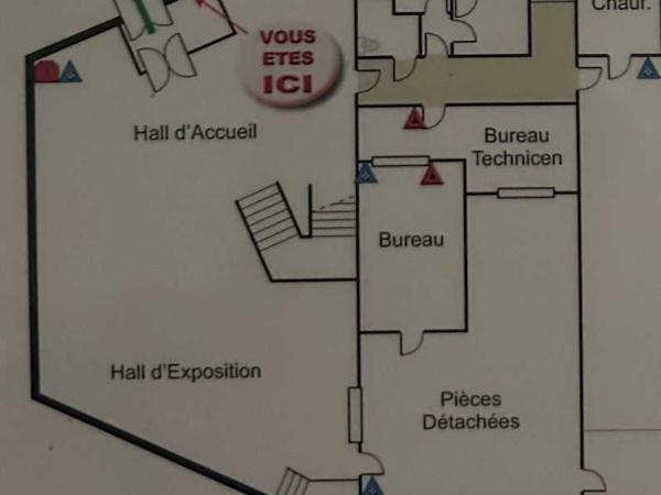 Location / Local Commercial