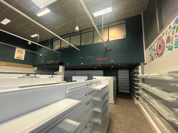 Location / Local Commercial