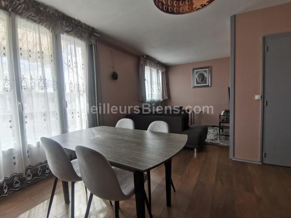 Maison 6 pièces 3 chambres