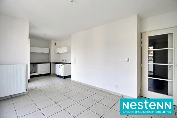 Appartement lumineux 2 pièces, avec terrasse et garage 69150 - Décines Charpieu