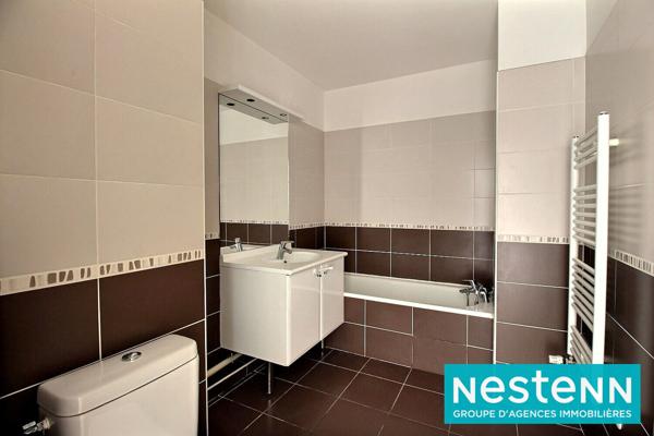 Appartement lumineux 2 pièces, avec terrasse et garage 69150 - Décines Charpieu