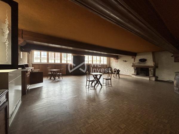 Local commercial avec bureaux et entrepôt