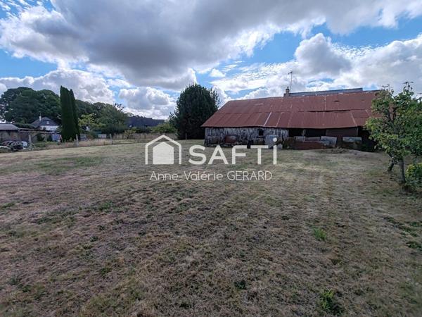 TERRAIN CONSTRUCTIBLE 788 M² AVEC BÂTIMENT 114 M²