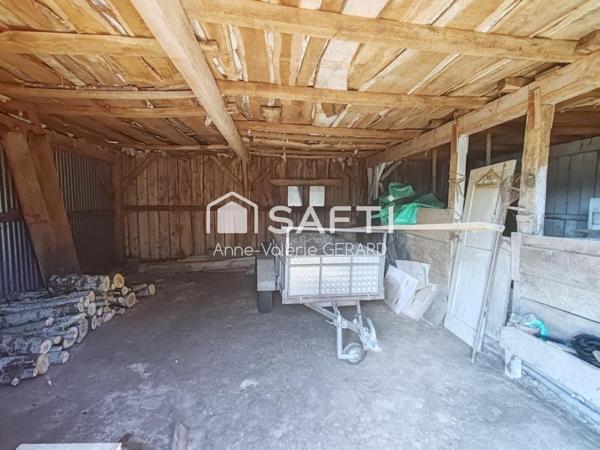 TERRAIN CONSTRUCTIBLE 788 M² AVEC BÂTIMENT 114 M²