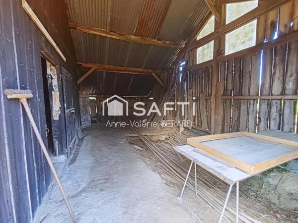 TERRAIN CONSTRUCTIBLE 788 M² AVEC BÂTIMENT 114 M²