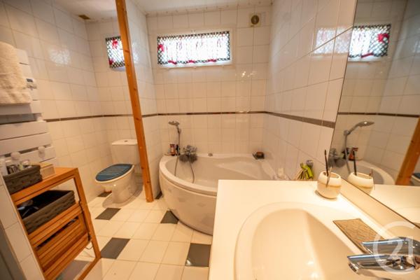 Maison à vendre  6 pièces - 107,48 m2 LE TAILLAN MEDOC - 33