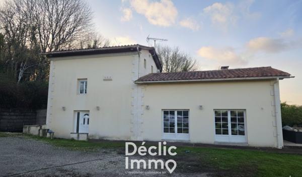 Vente maison Voeuil et giget, 130m² 4 pièces 249 000€ avec piscine