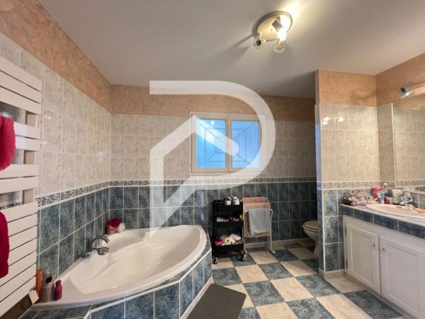 Maison 8 pièces 195 m2