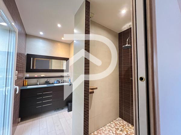 Maison 8 pièces 195 m2