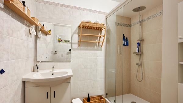 Appartement 4 pièces de 91 m² avec balcon et box à Cergy